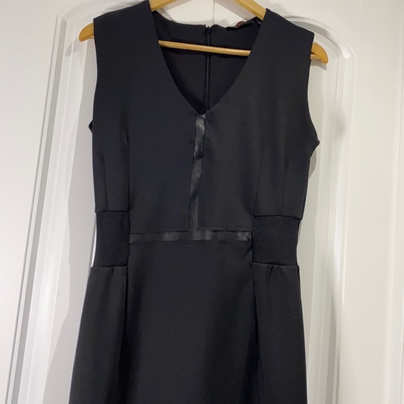 Dex Long Black Dress - Picture 2 of 2